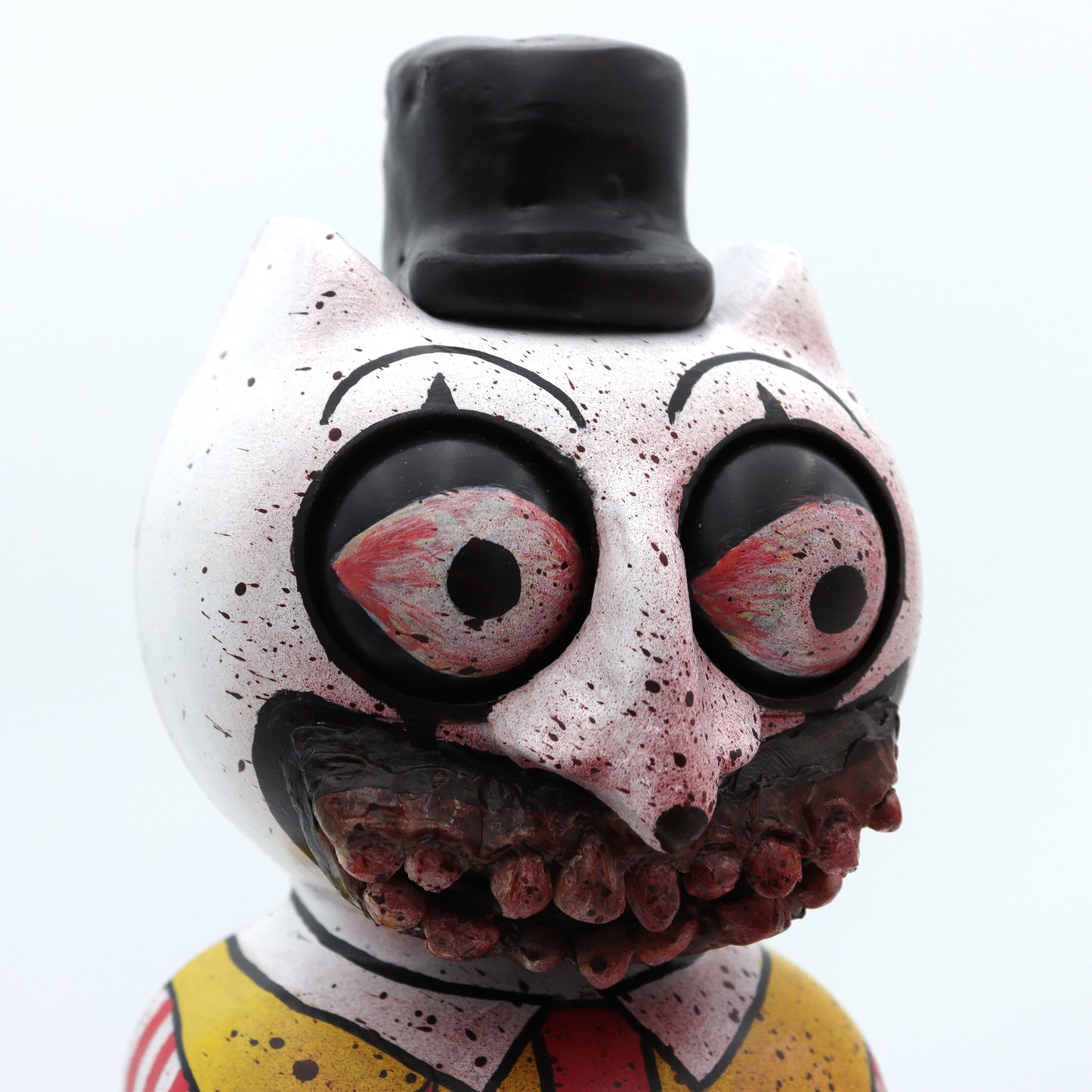 Mc Terrifying - Custom Kit Cat Clock