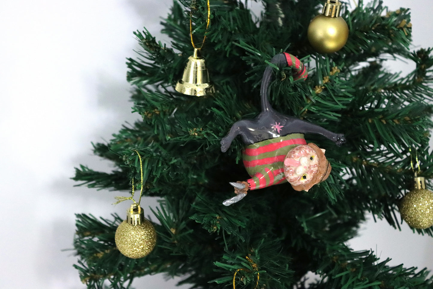 Collectible Whoreable Cat Whornament - Freddy Kruger