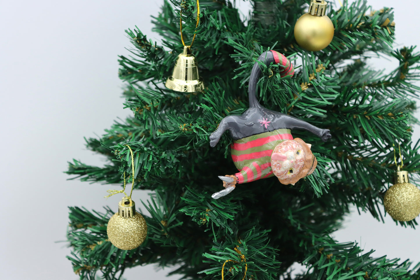 Collectible Whoreable Cat Whornament - Freddy Kruger